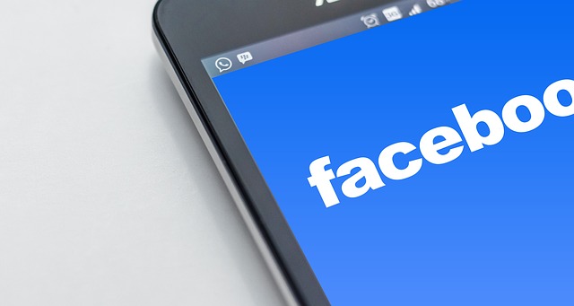 facebook v mobilu