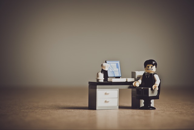 zoufalý lego podnikatel
